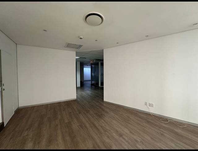 375M² OFFICE TO LET IN CENTURION CENTRAL